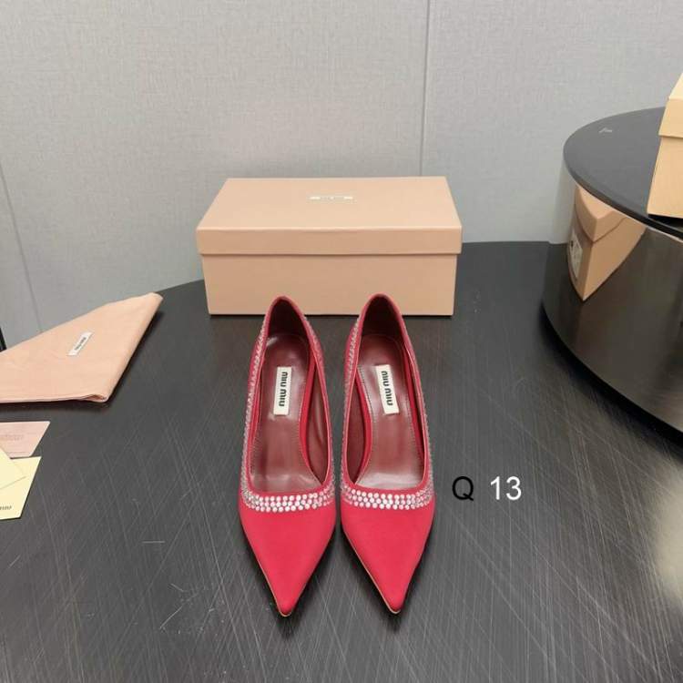 Picture of YSL Shoes _SKUYSLsz35-40820644.5CMYM1207